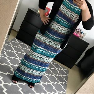 Body hugging maxi dress